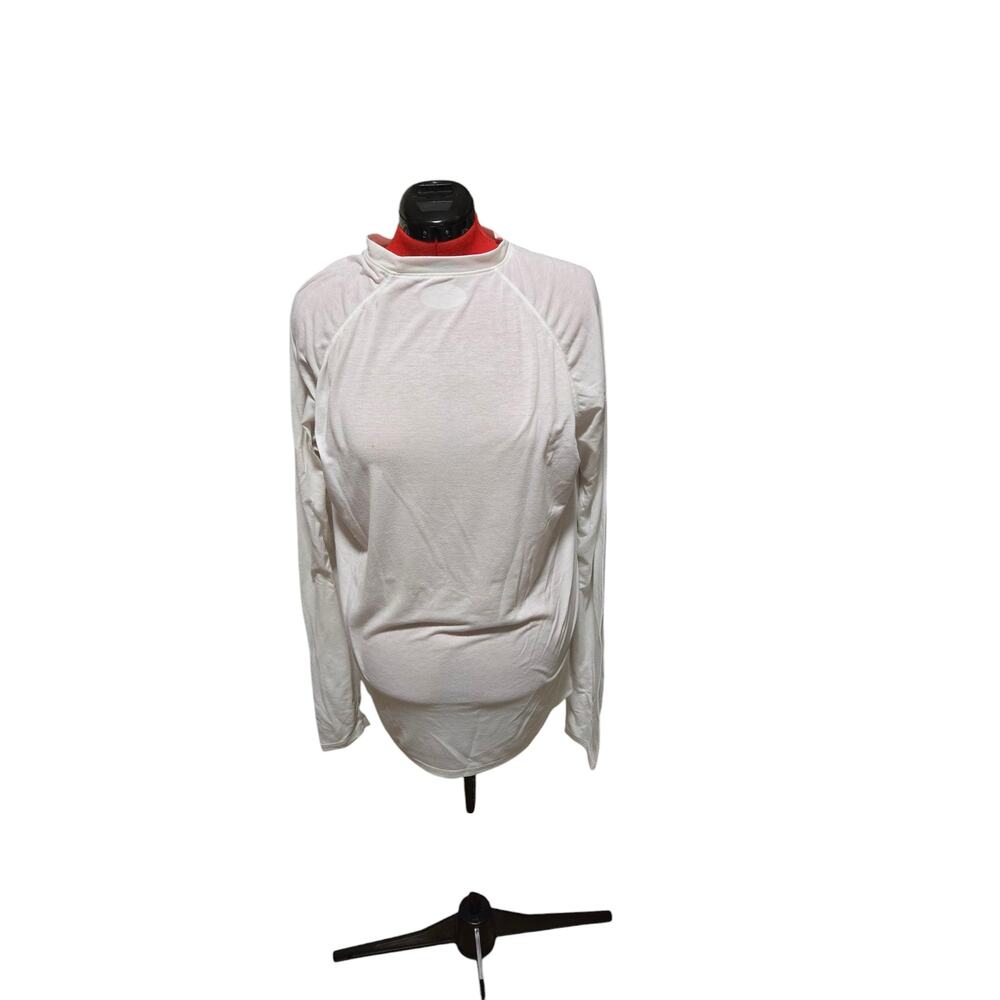 Under Armour long top no size tag, fits like xl